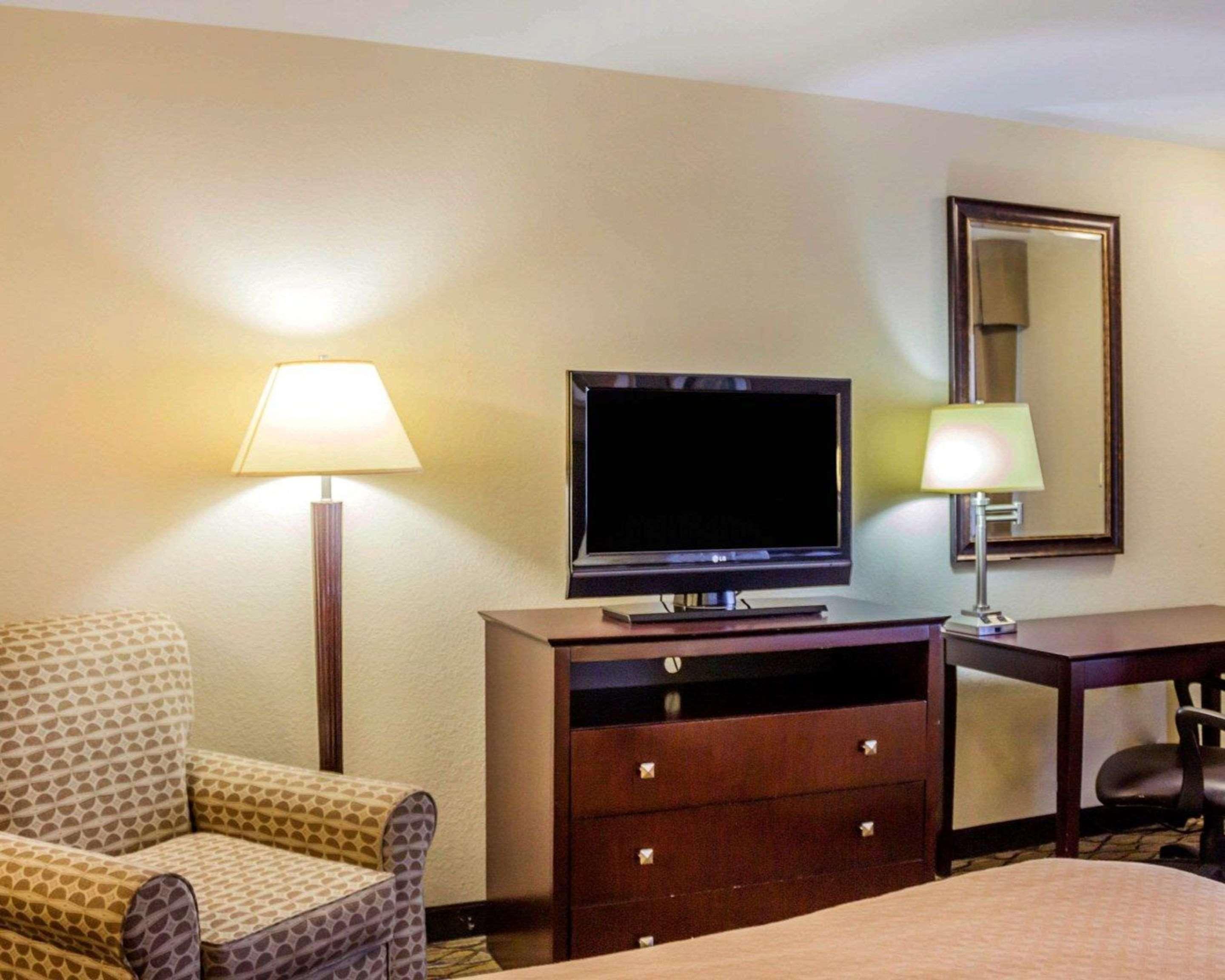 Quality Inn Waterbury Ngoại thất bức ảnh