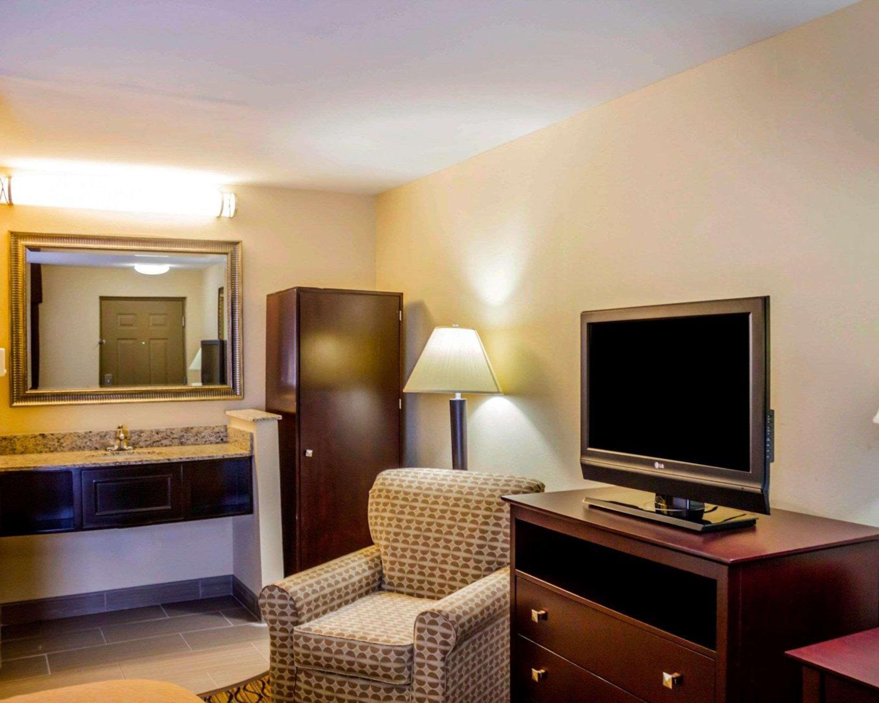 Quality Inn Waterbury Ngoại thất bức ảnh