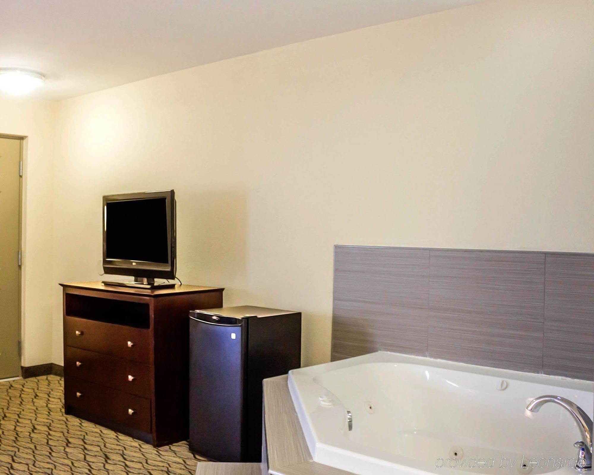 Quality Inn Waterbury Ngoại thất bức ảnh